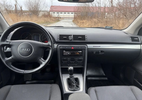 Audi A4 cena 7500 przebieg: 368000, rok produkcji 2004 z Tczew małe 67